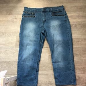 Jeanerosity Light wash blue jeans